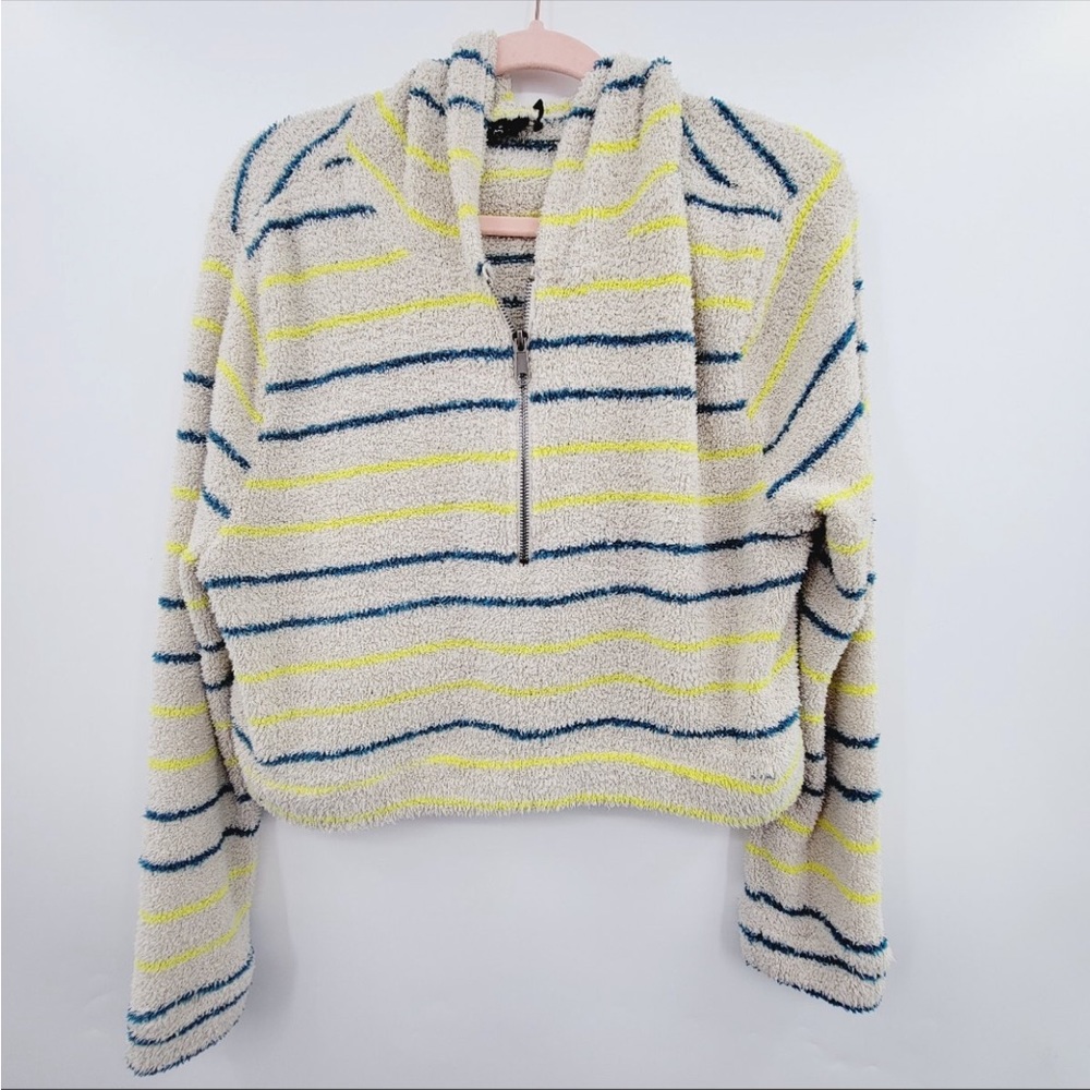 Urban Outfitters Out From Under Marsha Marshmellow Fleece Cropped Hoodie